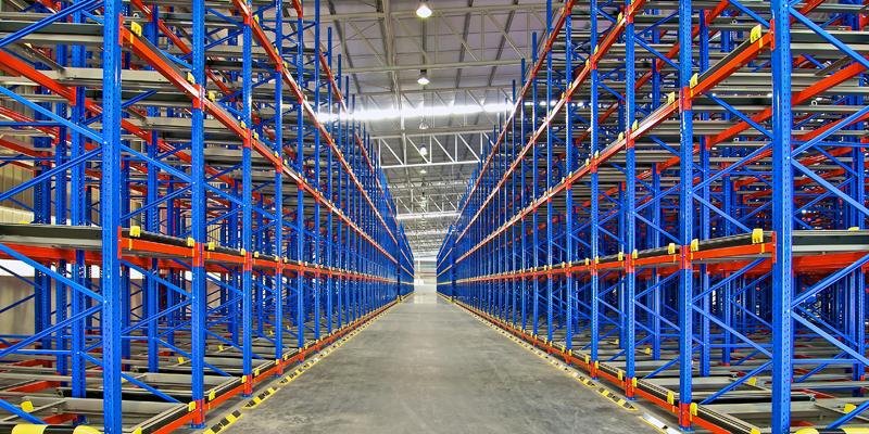 Perbedaan Selective Racking dan Drive-In Racking: Mana yang Lebih Efektif?