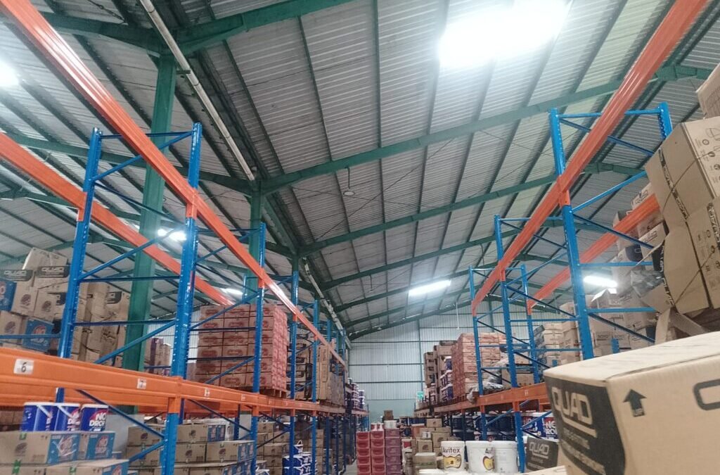 Solusi Rak yang Aman untuk Industri Kimia dan Farmasi