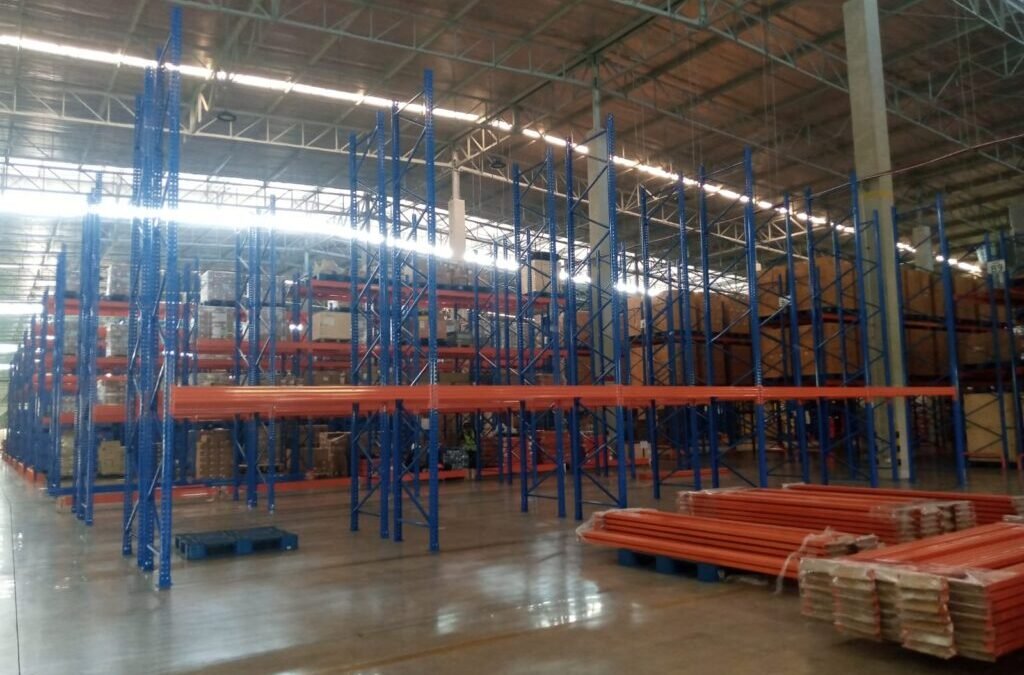 Rak Longspan vs Selective Racking: Mana yang Lebih Efisien?